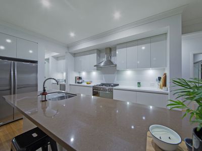 11 Bisley Place, Wakerley