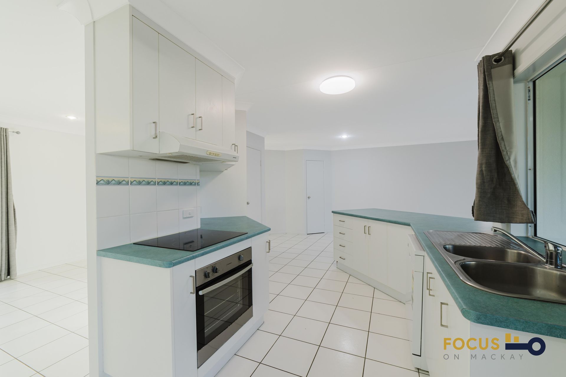 63 Wheeler Drive, Glenella