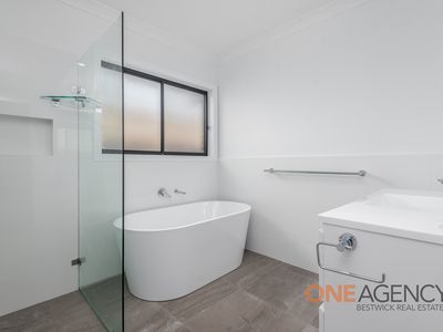 2 Dillon Drive, Kelso