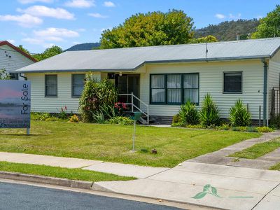 4 Beauty Avenue, Mount Beauty