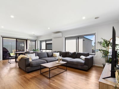 29 Swan Lake Drive, Sale