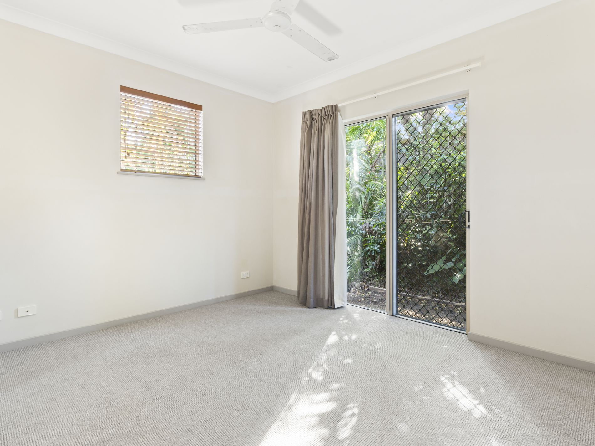 7 The Entrance, Kewarra Beach