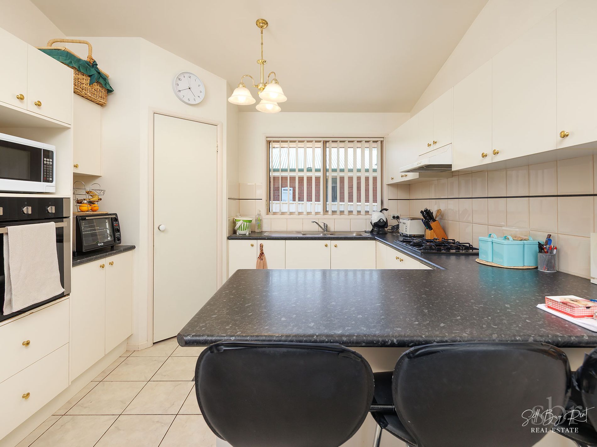 11 CLIFFORD COURT, Wodonga