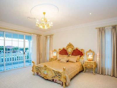 11 The Sovereign Mile, Paradise Point