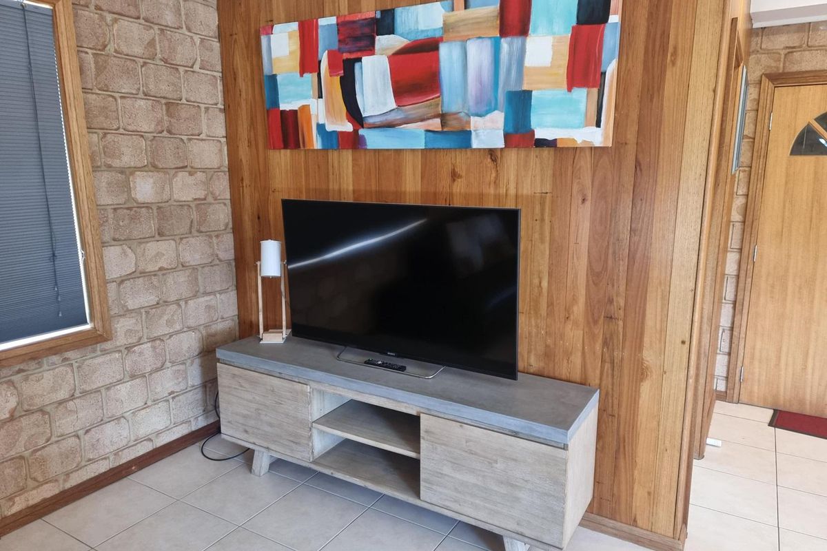 1 / 17 Magnolia Avenue, Kalkite