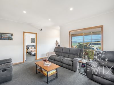 22 Thistle Down, Huntingfield