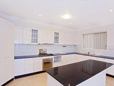 3 Larmar Place, West Hoxton