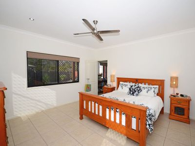 7 LAKES BOULEVARD, Burrum Heads