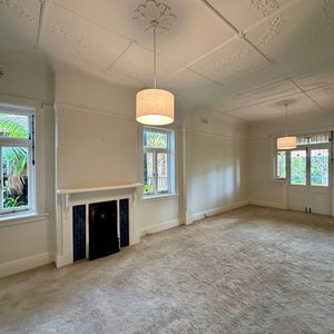 86 Shirley Road