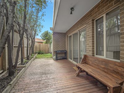 2 / 23 Symons Avenue , Hoppers Crossing