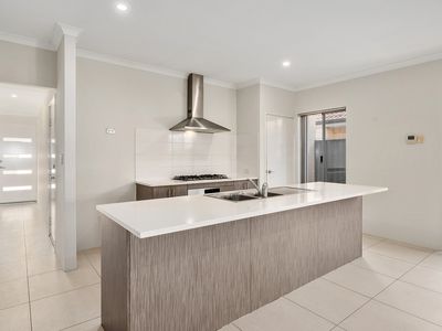 7 McPhail Street, Piara Waters