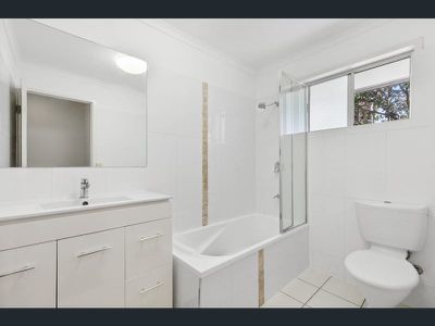 16 Amarina Avenue, Mooloolaba