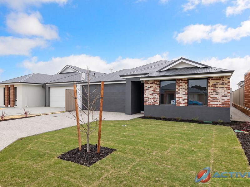 132 Crimson Boulevard, Forrestfield