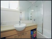 35 / 10 Grand Parade, Kawana Island