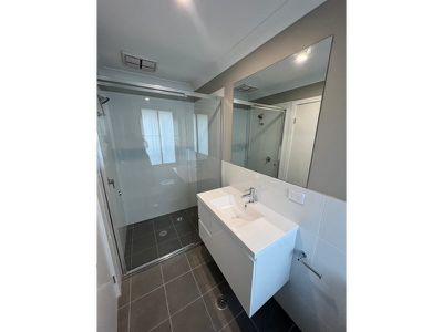 2 / 12 Fern Valley Road, Cardiff