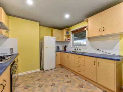 8 Mullins Street , Millicent