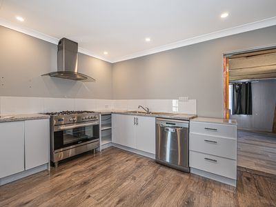 4 Fir Court, Camillo