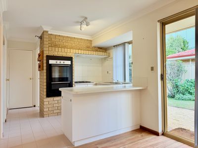 4 / 5-7 Helm Street, Mount Pleasant