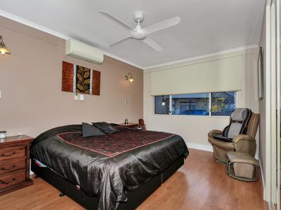 7 Schombacher Cct, Moulden