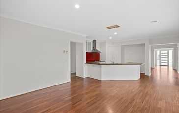 5 Strahan Cl, Berwick