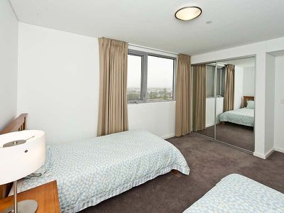 1507 / 30 The Circus, Burswood