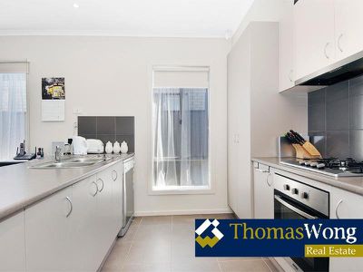 53 Ponsford Drive, Point Cook