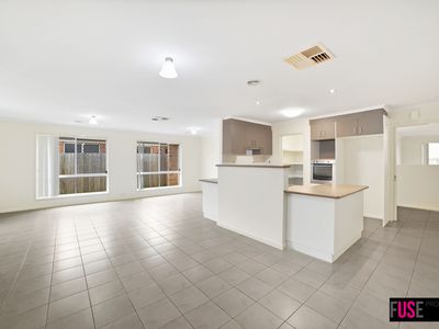 1 Triton Street, Dunlop