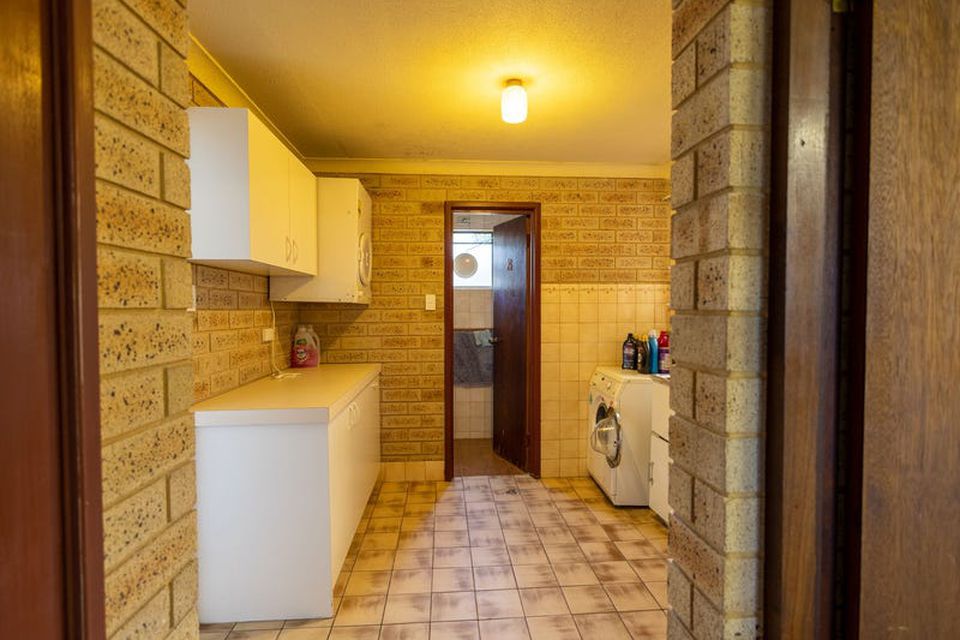 25 Liverpool Street , Shoalwater