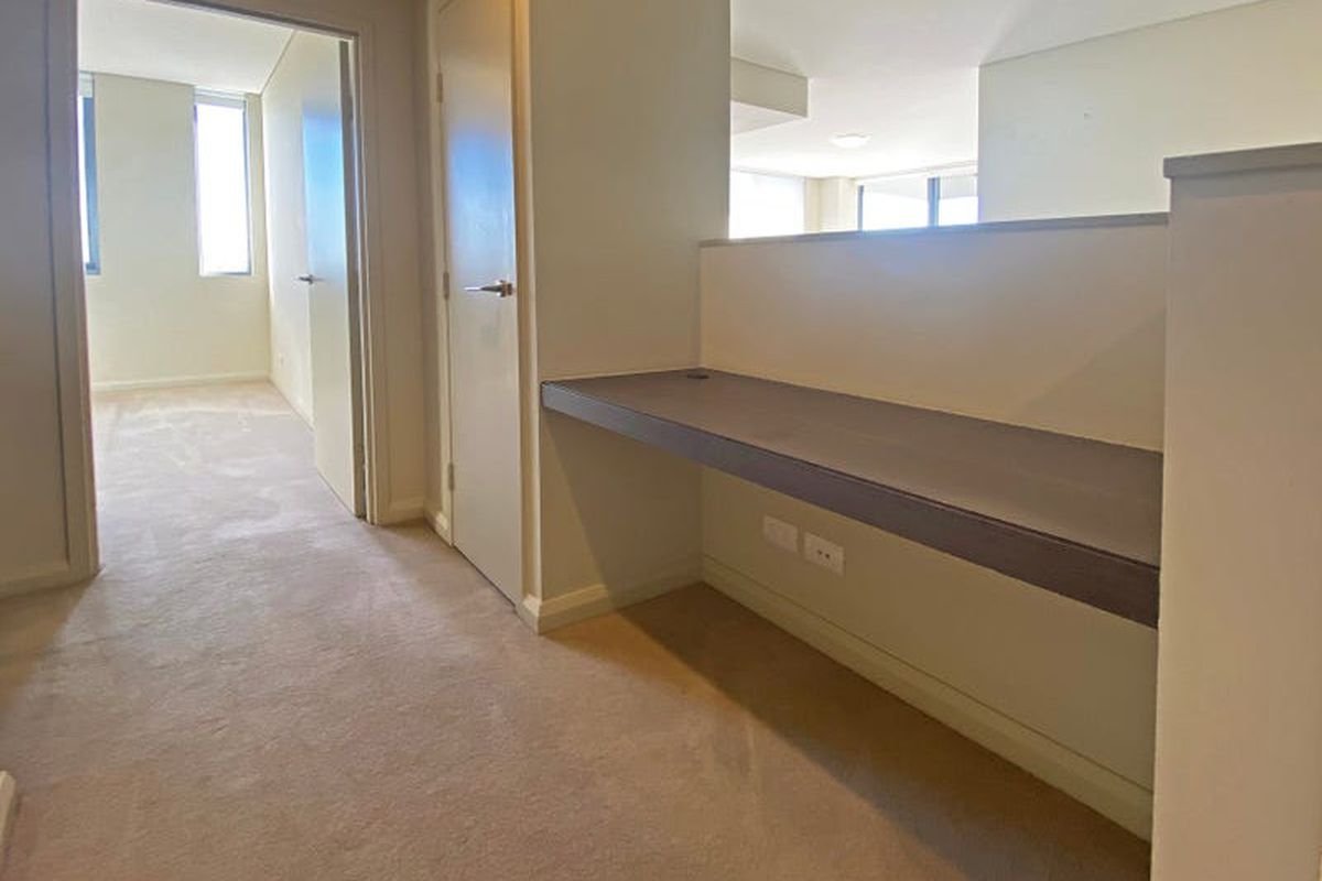 708 / 7  Stromboli Strait , Wentworth Point
