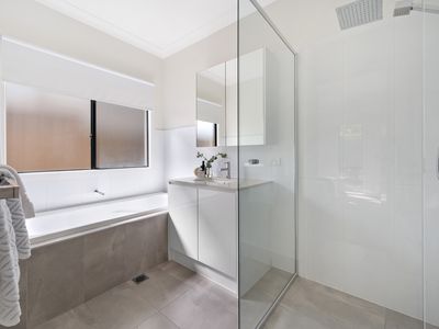 7 Peak Crescent, Pimpama