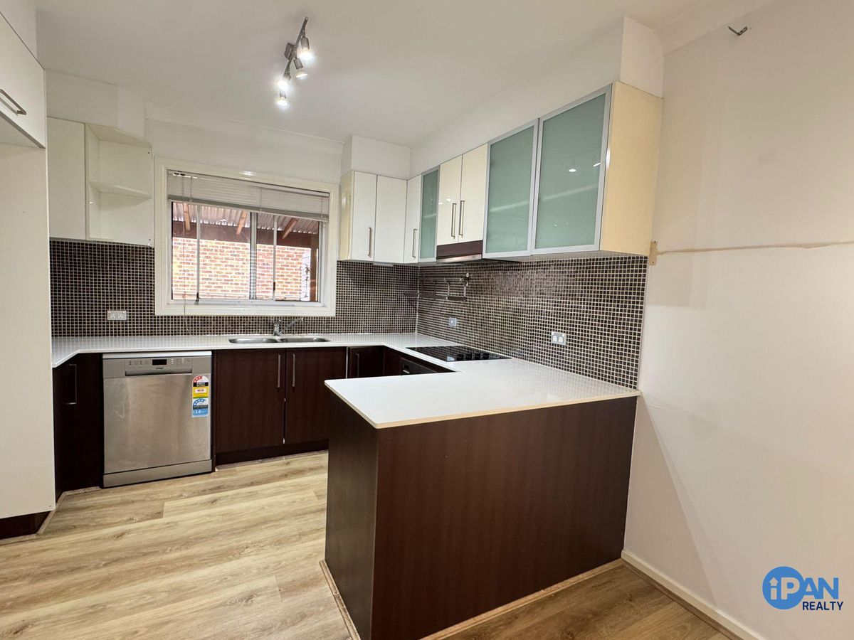 1 / 8 Wiruna Crescent, Narwee