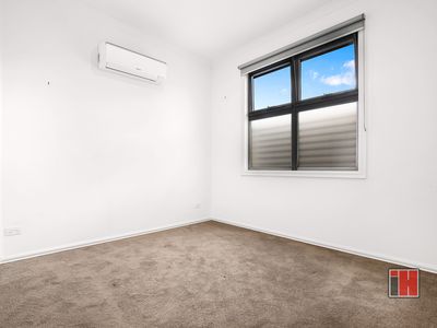 2 / 4 Fortune Street, Box Hill North