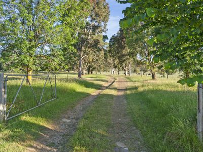 120 Shanks Lane, Boorolite