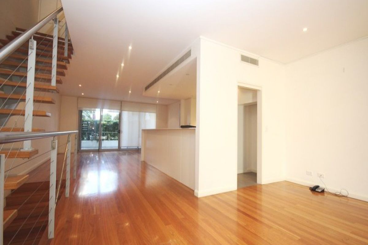 9 Lewis Avenue, Rhodes