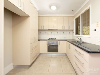 2 / 108 HUONS HILL ROAD, Wodonga