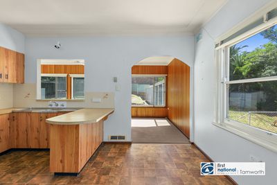 6  Varley Avenue, Tamworth