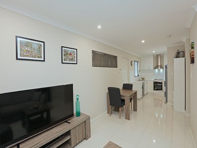 4/7 Mahlberg Avenue, Woodlands