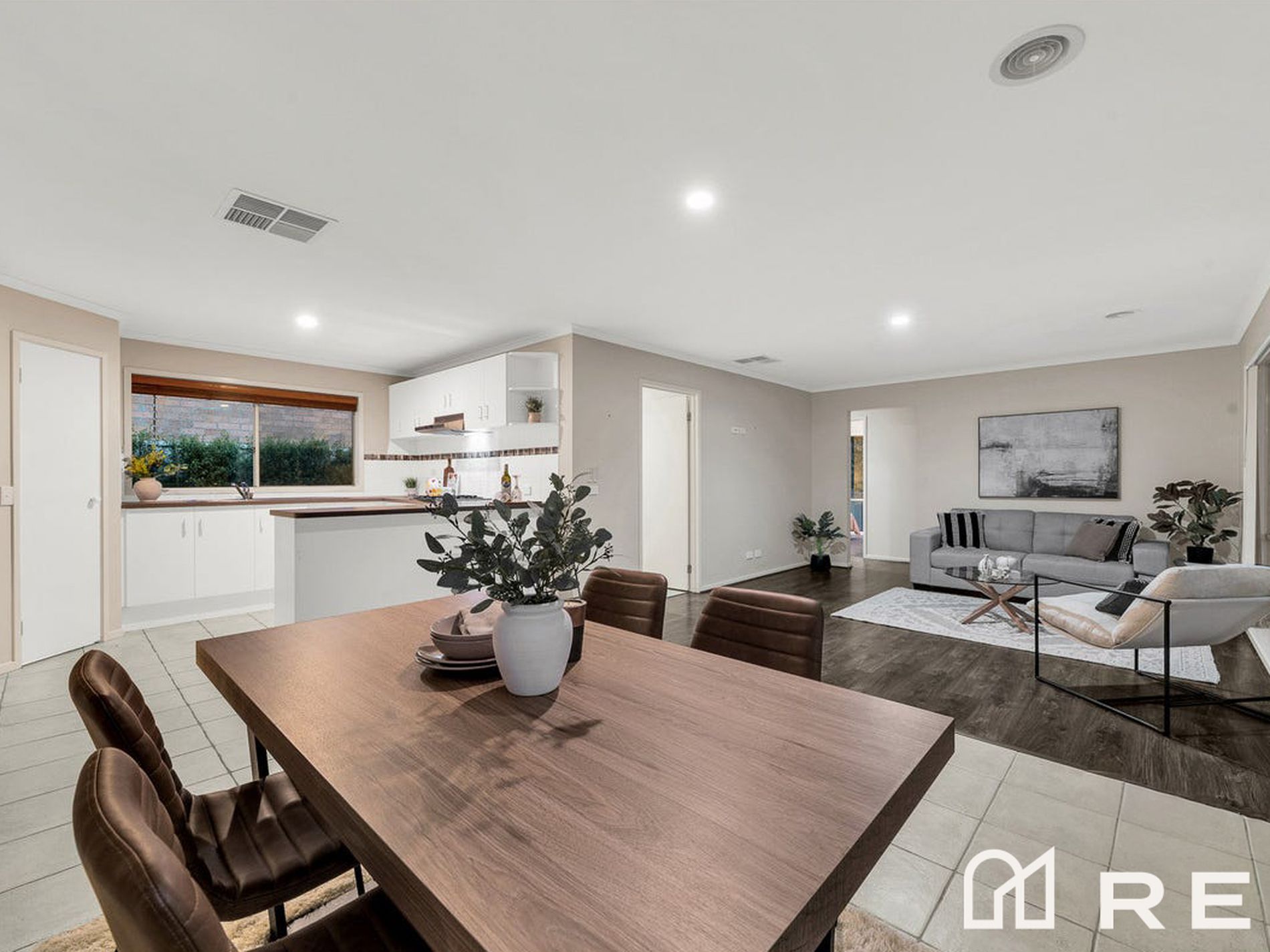23 Emmer Green Retreat, Cranbourne East