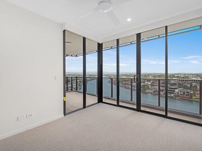 502 / 15 Cannes Avenue, Surfers Paradise