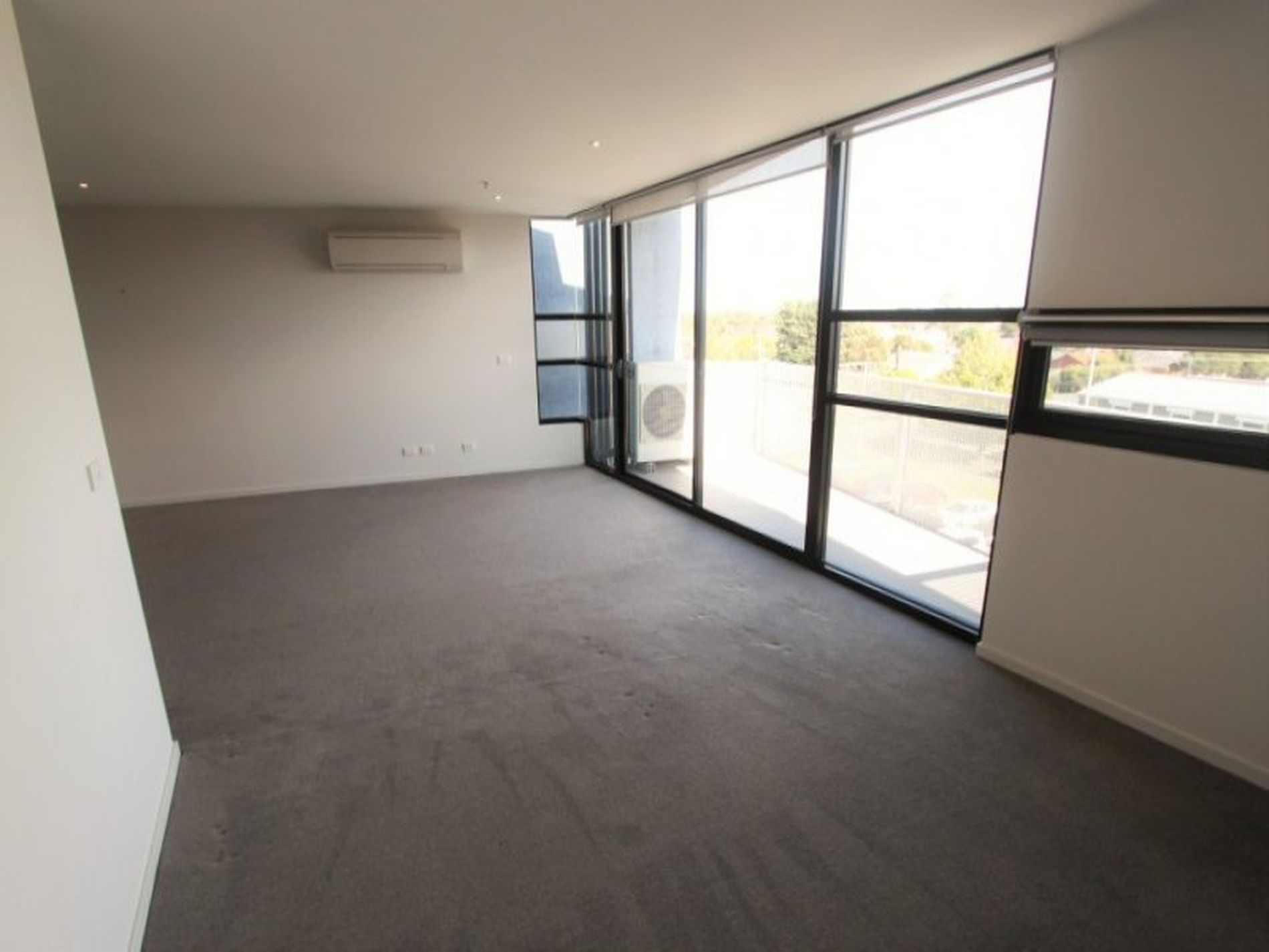 305 / 175 Kangaroo Road, Hughesdale