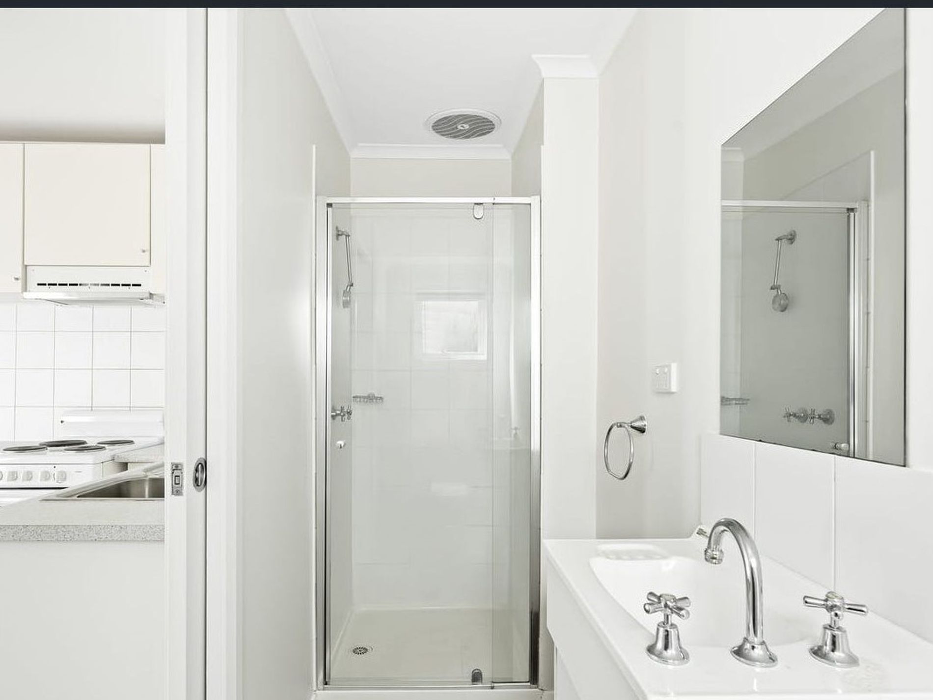 3 / 12 Market Road, Werribee