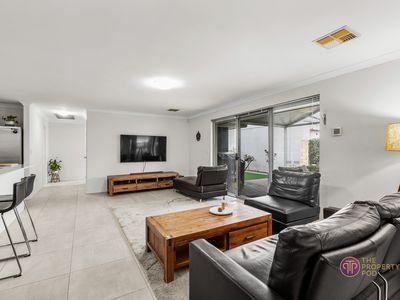 34b Moonlight Court, Huntingdale
