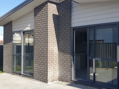 27 Kakī Drive, Kenepuru