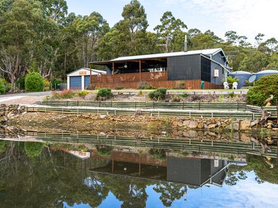 8 Brewis Place, Lake Leake