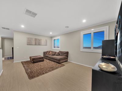 28 Viewbright Road, Clyde North