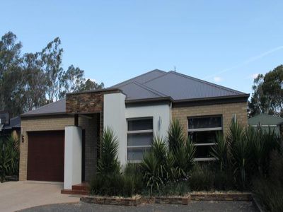 6 Redgum Court, Heathcote