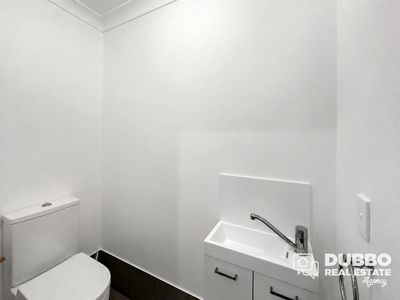 44 Fountain Circuit, Dubbo