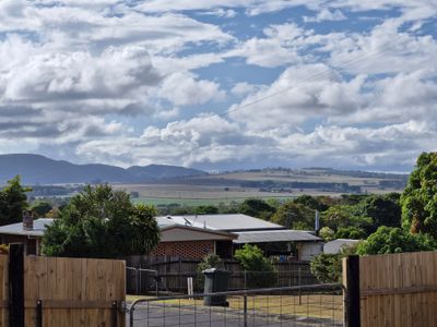 11 Montgomery Close, Atherton