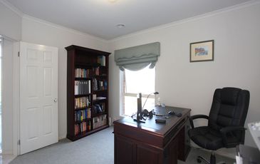 4 Whitaker Place, Beaconsfield