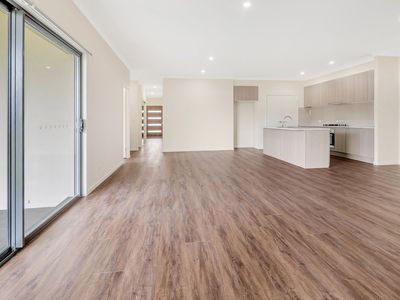 2 / 7 Frogmouth Street, Upper Coomera